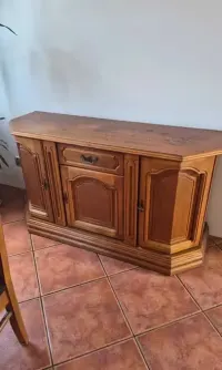 Meble dębowe do renowacji.Stół, 8 krzeseł( tapicerka nowa), komoda — ujęcie 5