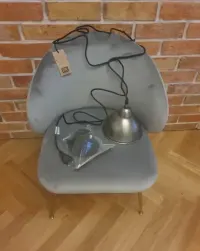 Nowa srebrna lampa wisząca — ujęcie 2