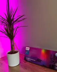 Philips RGBIC Floor Lamp 142 cm – Nowa Lampa Stojąca LED RGB z pilotem — ujęcie 3