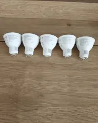 Sprzedam Nowy zestaw żarówek LED Hue White ambiance 5W GU10 — ujęcie 4