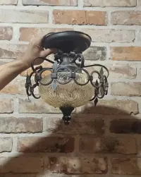 Stylowa lampa wisząca — ujęcie 3