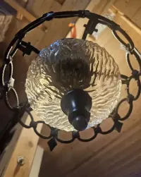 Stylowa lampa wisząca — ujęcie 2