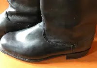 Bury oficerskie nowe — ujęcie 2