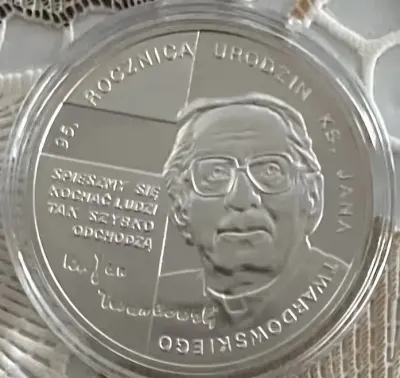 10 zł 95. Rocznica Urodzin Ks. Jana Twardowskiego 2010 — praca Jan, Mielec