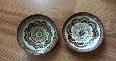 Antyk Mołdawskie miseczki ceramiczne, ręcznie zdobione ok 1925r — praca Agnieszka, Tarnowskie Góry