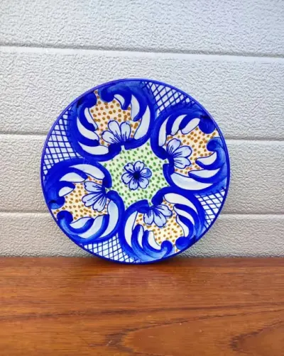 Ceramiczny talerz dekoracyjny / ozdobny ręcznie malowany - U — praca skarbywyszukane, Łask