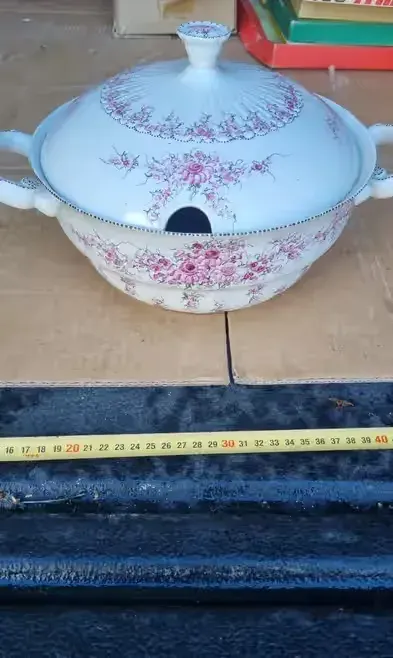 Duża waza porcelana PRL wloclawek — praca seb, Piwnice