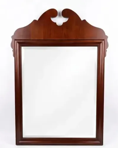Elegansckie lustro fazowane w drewnianej ramie vintage — praca Ala, Poznań