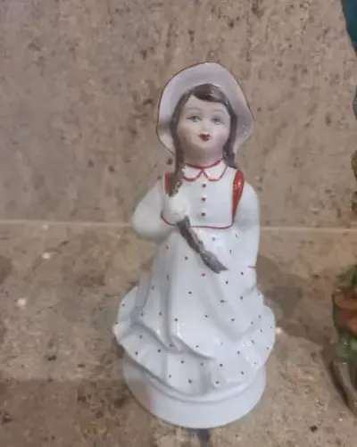 Figurka porcelanowa — praca nowakandrzej070, Ostrówek