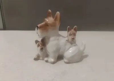 Figurka porcelanowa PRL pies z dwoma szczeniakami  Steatyt Katowice — praca pachuckirafal61, Bydgoszcz
