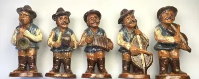 Figurki ceramiczne Wiejscy muzykanci 5 szt. Władysława Prucnal sygnowane — praca Artur, Wrocław