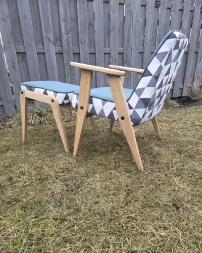 Fotel fotele Chierowski 366 z podnóżkiem design PRL retro — praca Marcin, Kępno