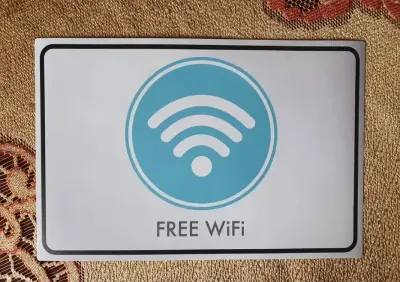 Free wifi wi fi naklejka nalepka 20x30 — praca Stewa Izabella, Wrocław