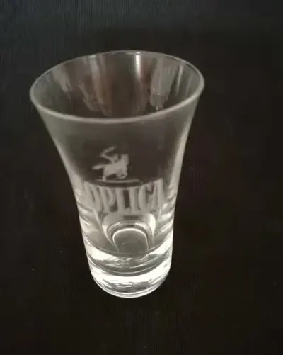 Kieliszki do wódki. — praca patrycjakubiak5454, Mauryców