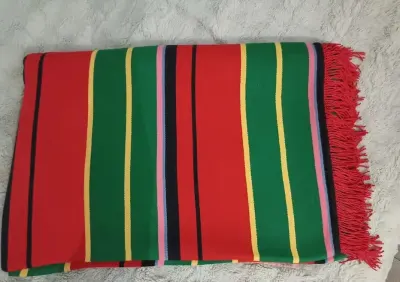 Kilim / narzuta / pasiaki, czerwone frędzle — praca Ania, Skarżysko-Kamienna