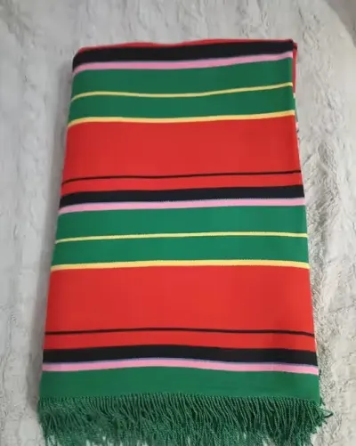 Kilim / pasiaki / narzuta, z zielonymi frędzlami — praca Ania, Skarżysko-Kamienna