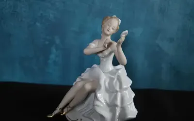 kolekcja figurek porcelanowych — praca Joanna, Lublin