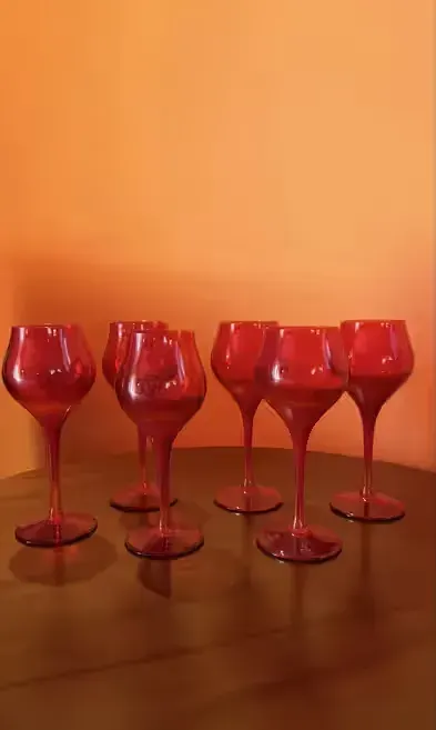 Komplet czerwonych kieliszków PRL | ręcznie szlifowany | Vintage — praca Oliwia, Kłodzko