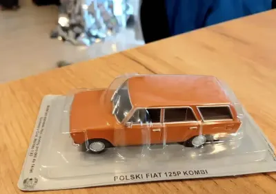 Kultowe auta PRL-u deagostini Fiat 125p kombi — praca Grzegorz, Wola Morawicka