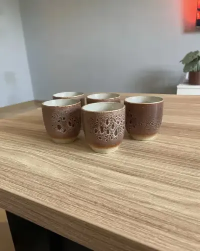 Kultowe kubki „Jaś” Mirostowickie zakłady ceramiczne — praca Szymon, Olza
