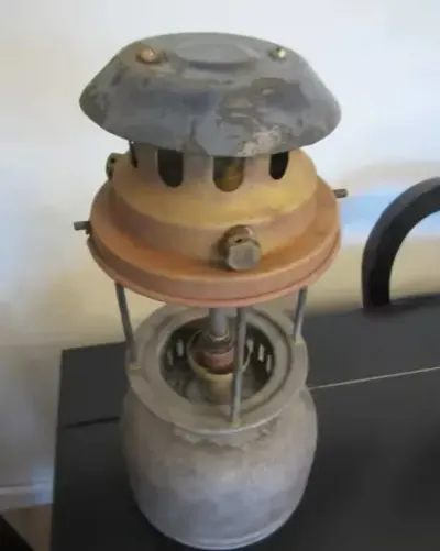 Lampa naftowa cisnieniowa vapalux HELIFAX 1943 — praca Radosław, Śliwice