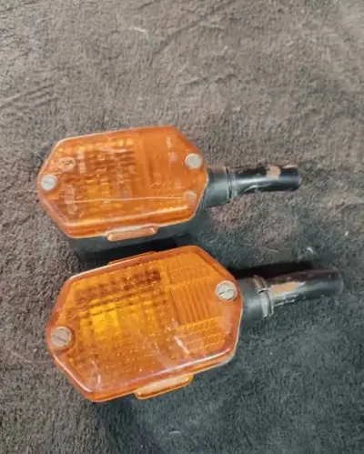 Lampa pomarańczowa 2 sztuki — praca franio2022, Stargard