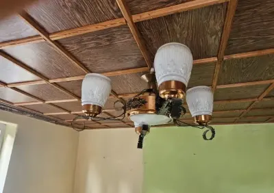 Lampa, Żyrandol prl klasyki — praca kama, Bydgoszcz