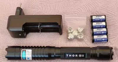 Laser wskaźnik laserowy niebieski Thor M2 - prawdziwe 3W mocy — praca Krzysztof, Ustka