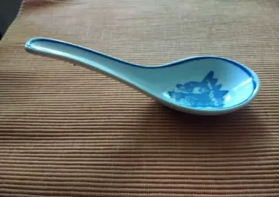 Łyżeczka porcelana chińska — praca Zofia, Łódź