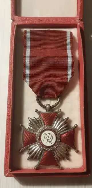 Medal Krzyż Zasługi srebrny PRL — praca agutek2020, Łódź