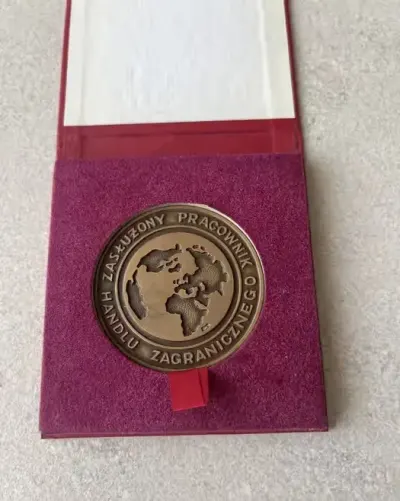 Medal PRL - zasłużony pracownik handlu zagranicznego — praca Łukasz Ch, Oława