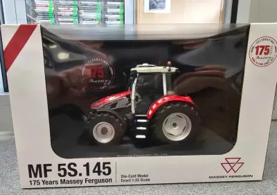 Metalowy model kolekcjonerski ciągnika Massey Ferguson MF 5S.145 — praca skup.swietojanska6, Siedlce