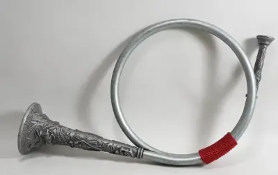 Metalowy róg myśliwski sygnałowy dekoracyjny 56 cm — praca Gwiazda Internetow, Biała Podlaska