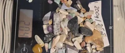Minerały kamienie polerowane 200 gram — praca Józef, Szprotawa