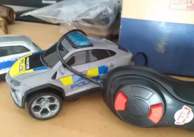 Modele samochodów Policja. — praca Wit, Mokra