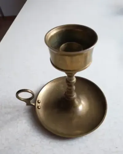 Mosiężny świecznik 13 cm wysokości — praca Tomasz, Włocławek