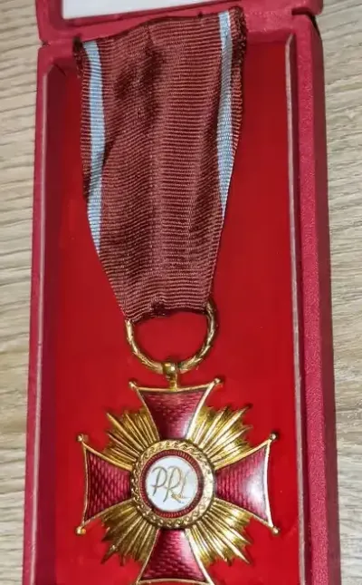 Order Odrodzenia Polski PRL - Krzyż Kawalerski z Etui lata 70-80 — praca Ela, Włocławek