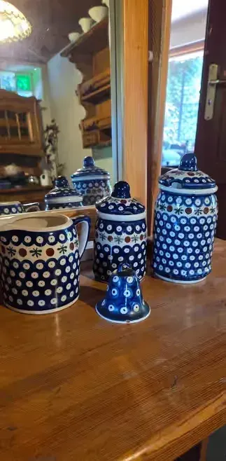 Oryginalna ceramikaz Zakładów Ceramicznych Bolesławiec komplet — praca agata, Katowice