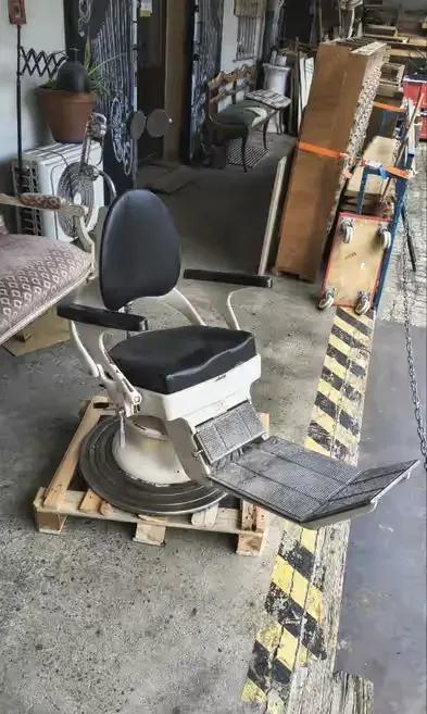 Piekny stary Fotel dentystyczny — praca Atelier Organmistrza Andrzej Kriese, Wrocław