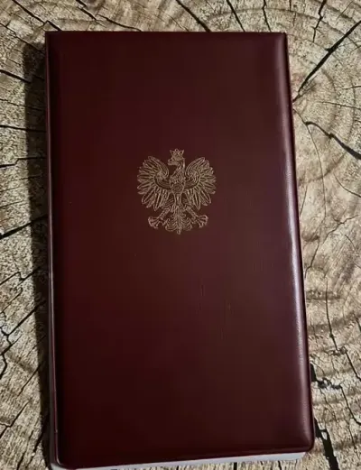Plastikowe etui na medal — praca Artur, Sieradz