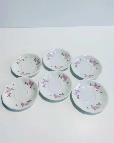 Podstawki pod filiżanki Vintage Karolina / Talerzyki pod filiżanki PRL — praca Sklepik, Łódź