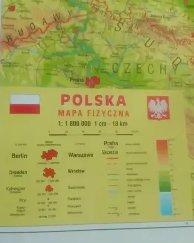 Polska mapa fizyczna, laminowana, jednostronna — praca hannaostoja, Łódź