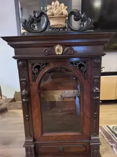 Polyphon stojący - sprawny, kompletny grzebień, 3 plyty — praca Kuba, Wrocław