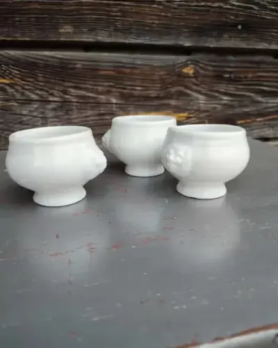 Porcelanowe miseczki - lwie głowy - vintage - design K12 — praca skarbywyszukane, Łask