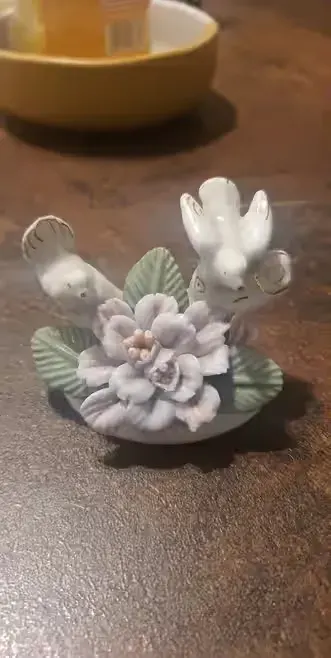 Porcelanowe ptaki figurka — praca Adrian, Kalisz
