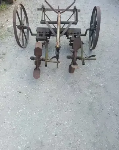 Sprzedam stare maszyny konne — praca Jasiu, Kurzejewo