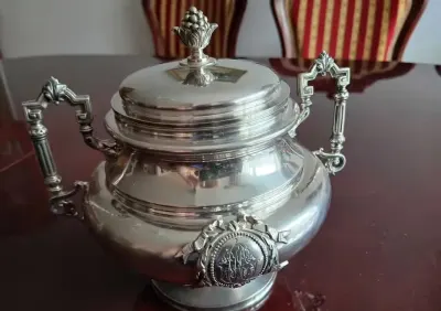 Srebrna cukiernica bomboniera antyk Flamand&Fils 406 g — praca Krzysztof Czarniecki, Włocławek