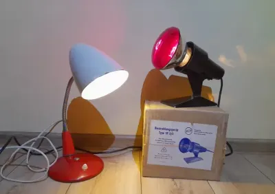 Stara Lampa na biurko — praca Anna, Lubin