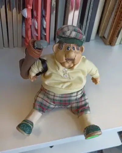 Stara vintage figurka Golfisty od Russ Berrie — praca roniweroni1, Kutno