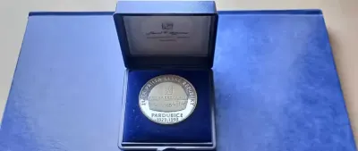 Stare monety Medal PARDUBICE 45 Złoty Kask Republiki Czeskiej M.ROANI — praca Jarek, Lesko